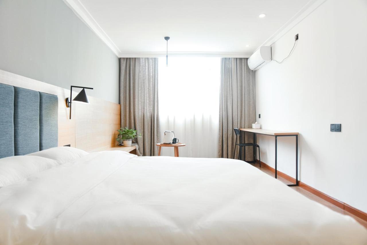 Travel Light Inn Guilin Bagian luar foto