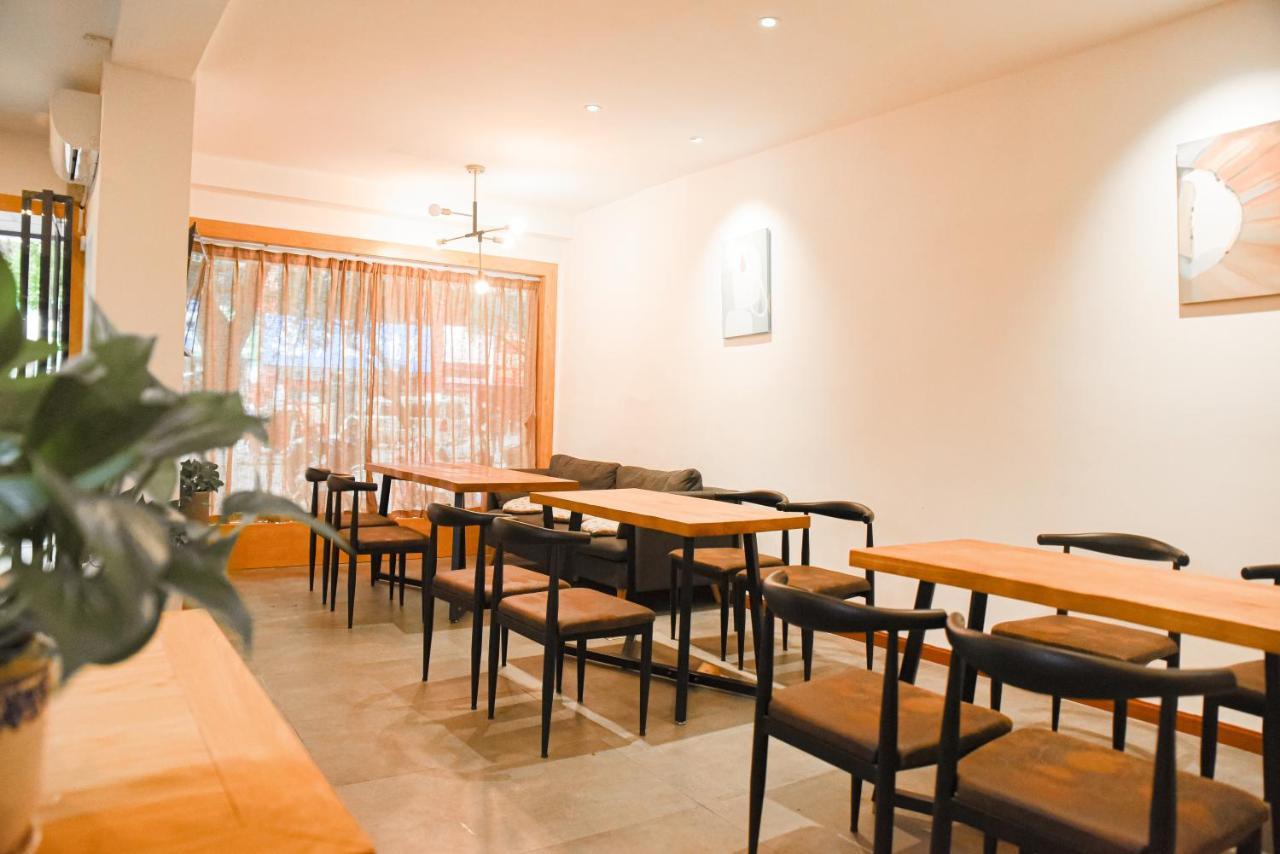 Travel Light Inn Guilin Bagian luar foto