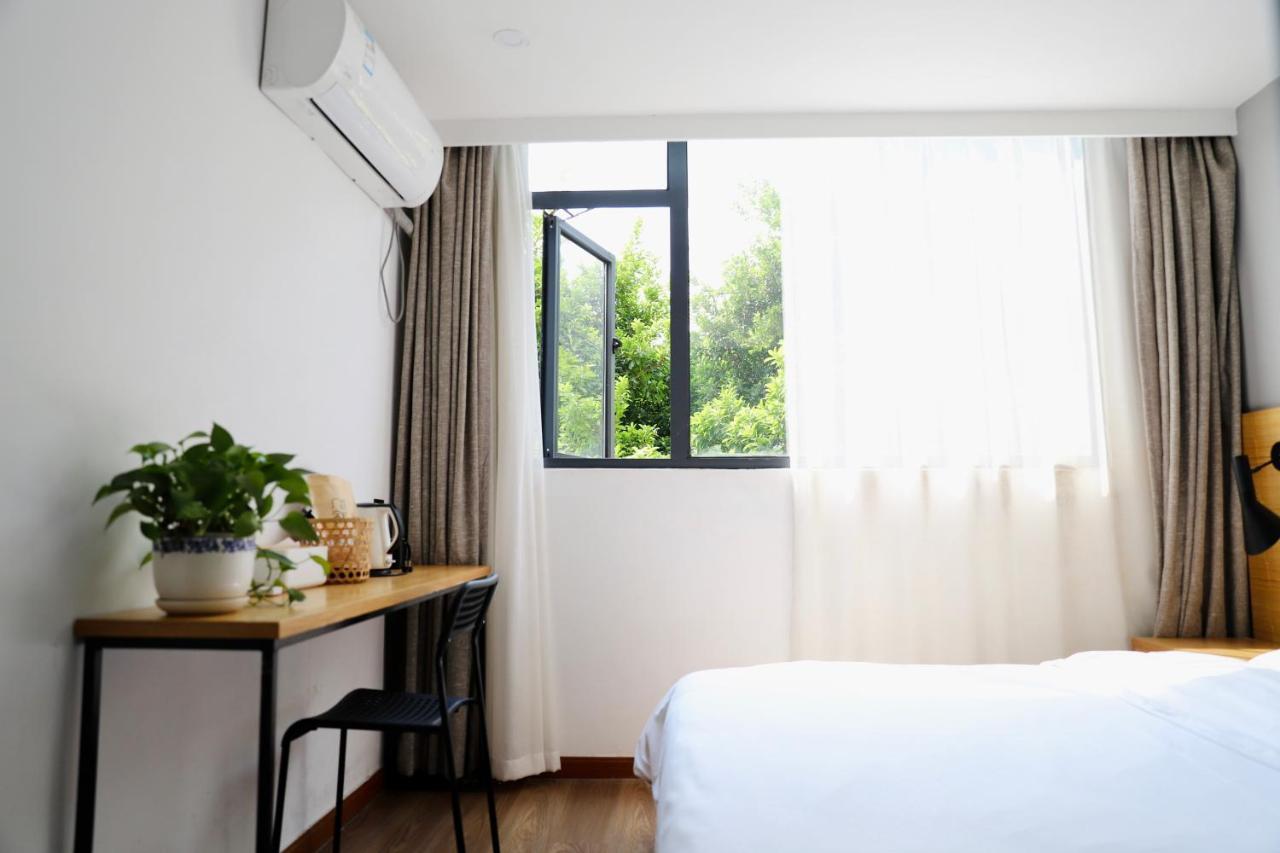 Travel Light Inn Guilin Bagian luar foto