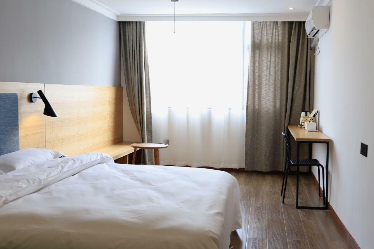Travel Light Inn Guilin Bagian luar foto