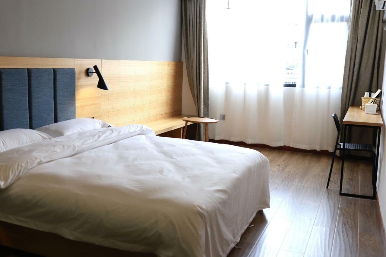 Travel Light Inn Guilin Bagian luar foto